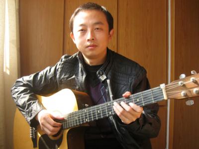 吉他老师张桓